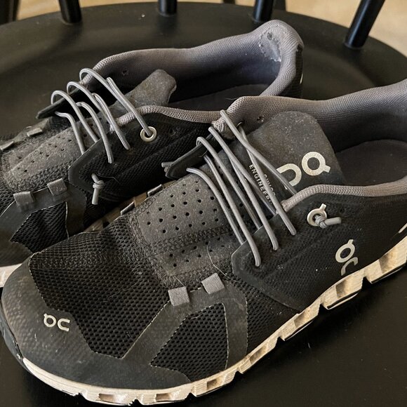 On Cloud 6 black (size 9W) - Picture 1 of 1